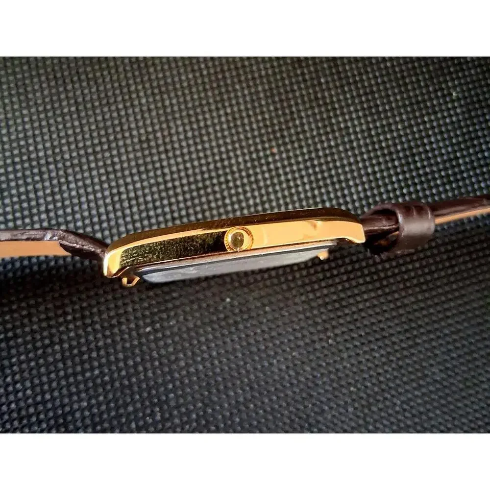 Men's Vintage Seiko Barrel/Tonneau Leather Tank‎ RARE